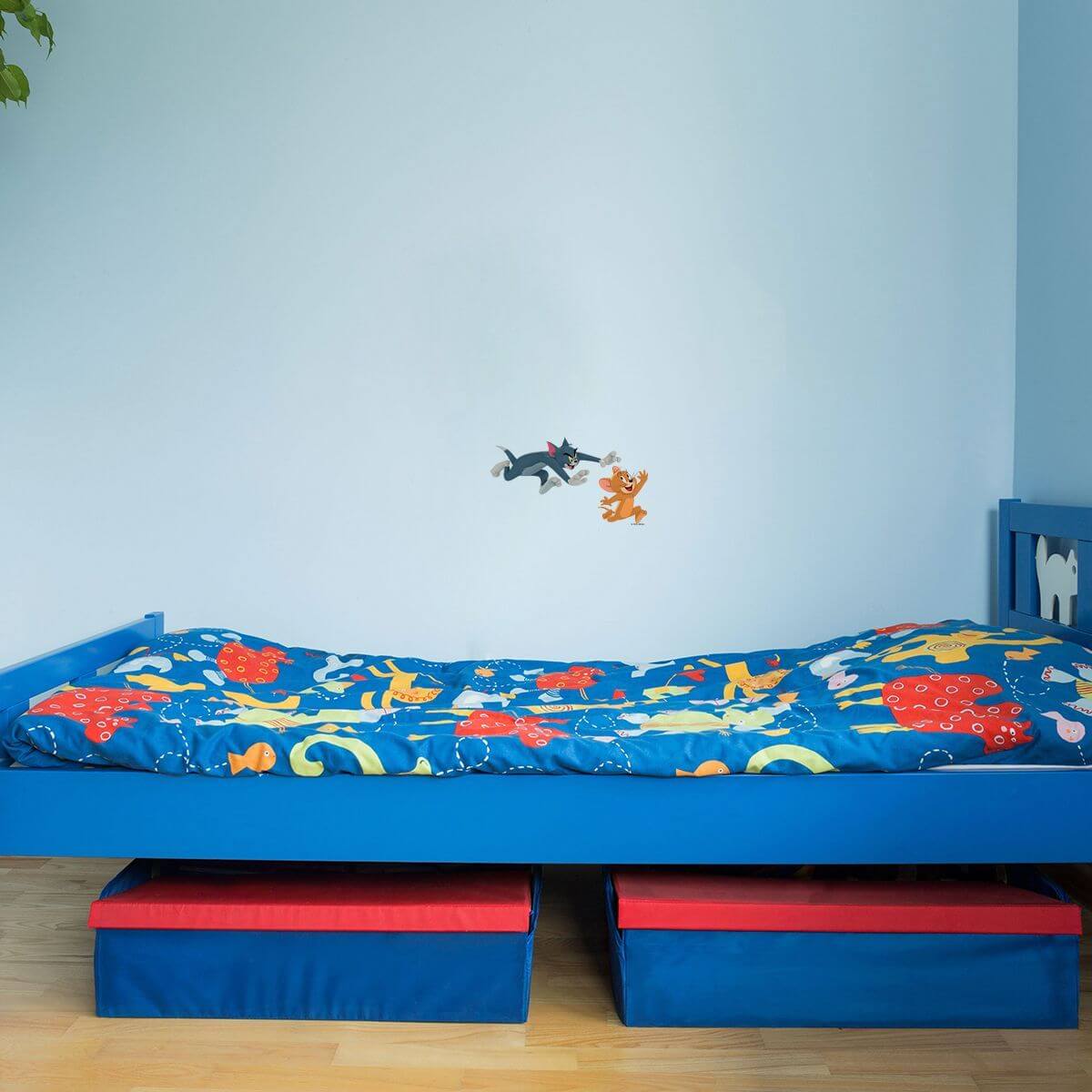 Kismet Decals Tom & Jerry: Friendly Chase Down Licensed Wall Sticker - Easy DIY Home & Room Decor Cartoon Wall Art - Kismet Decals